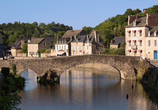 Aux alentours du Mont