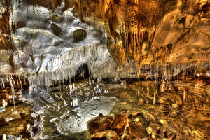 Les Grottes de Thouzon - Le Thor (Vaucluse) 02