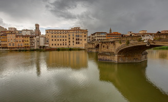 Florence - Vue sur le Ponte Santa Trinita 04