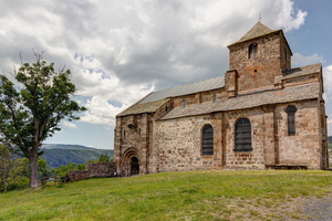 Albepierre-Bredons - Eglise Saint-Pierre de Bredons - Cantal 2