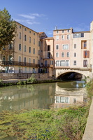 Narbonne - Le pont des Marchands sur le canal de la Robine