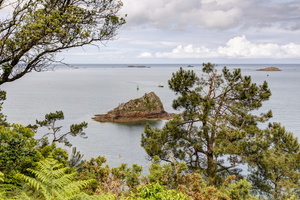 46 - Vue depuis la pointe du Cosmeur - Carantec - Finistère