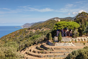 Mausolée familial à Pino 2