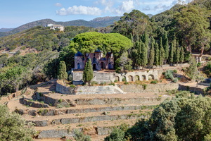 Mausolée familial à Pino 3